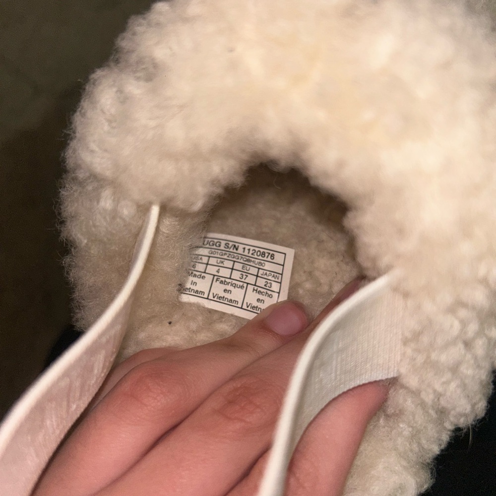 UGG Cozy Cream Slippers - Picture 5 of 5